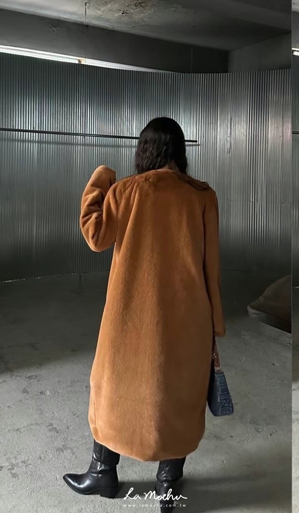 (限量商品)毛茸茸長版外套